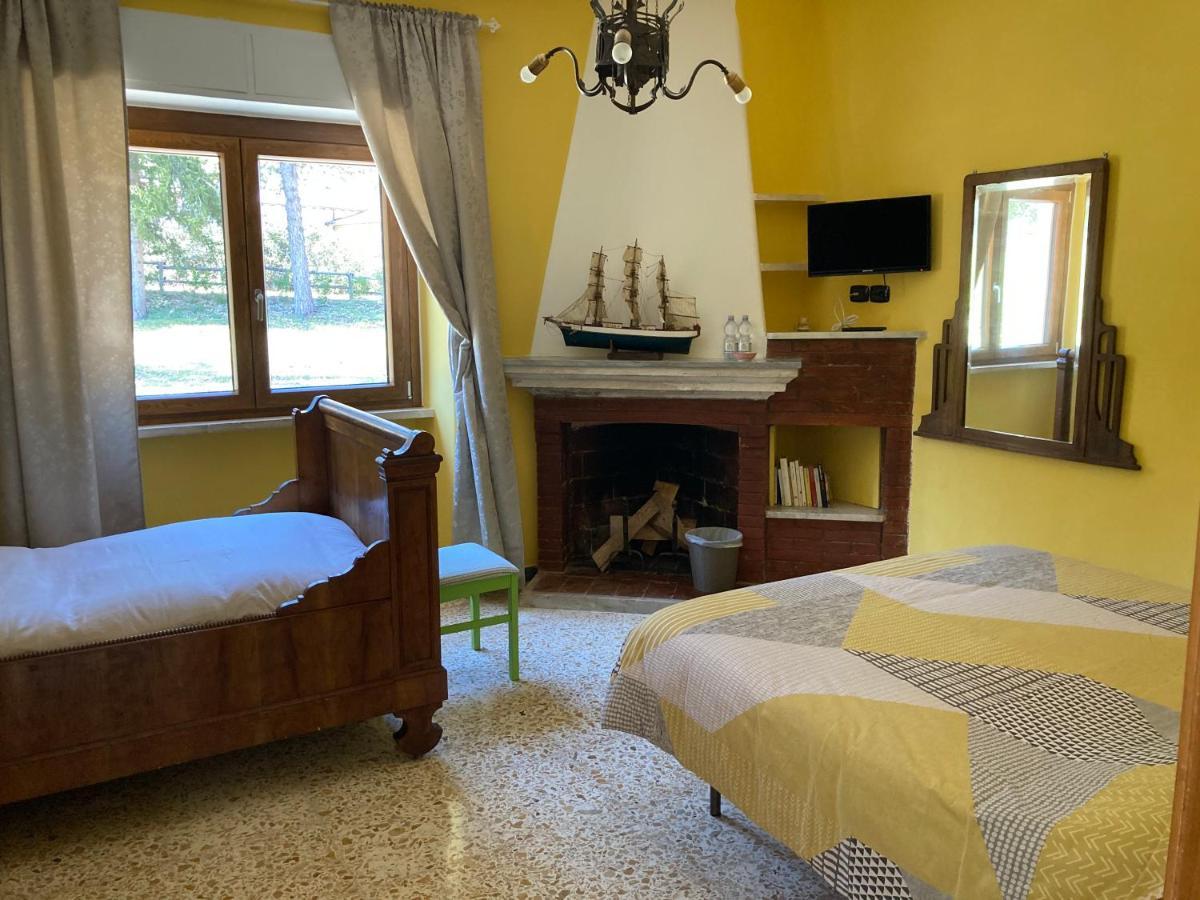 B&B Calecatine Rocca di Botte Bagian luar foto