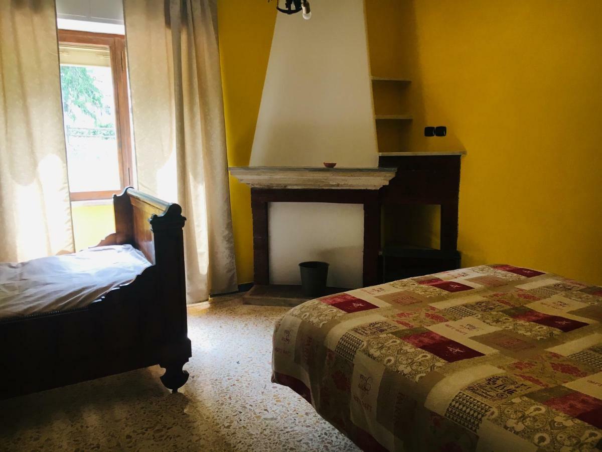 B&B Calecatine Rocca di Botte Bagian luar foto